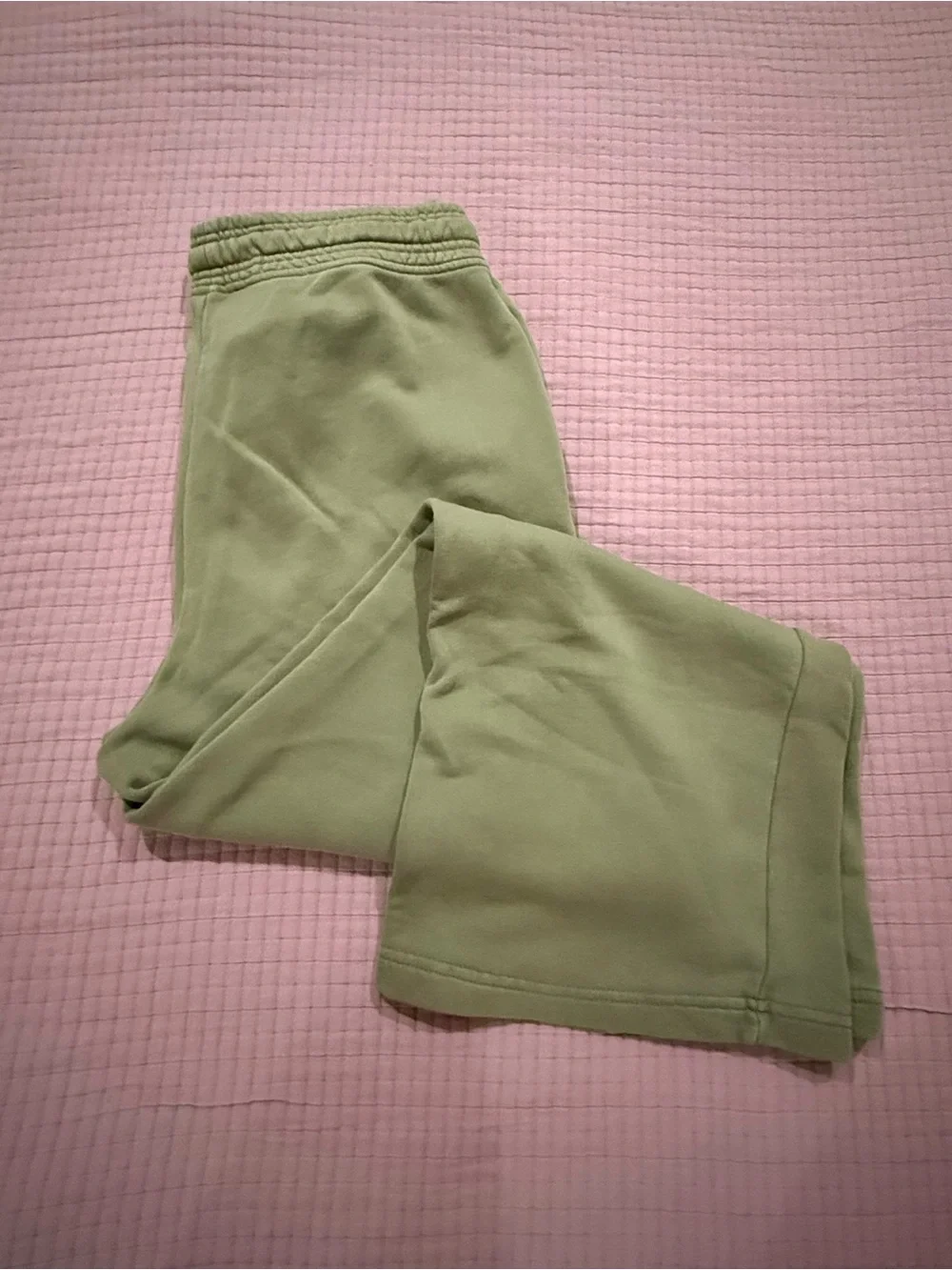 Daily Practice Cropped Olive Ankle Sweatpants - Women - Picture 4 of 6